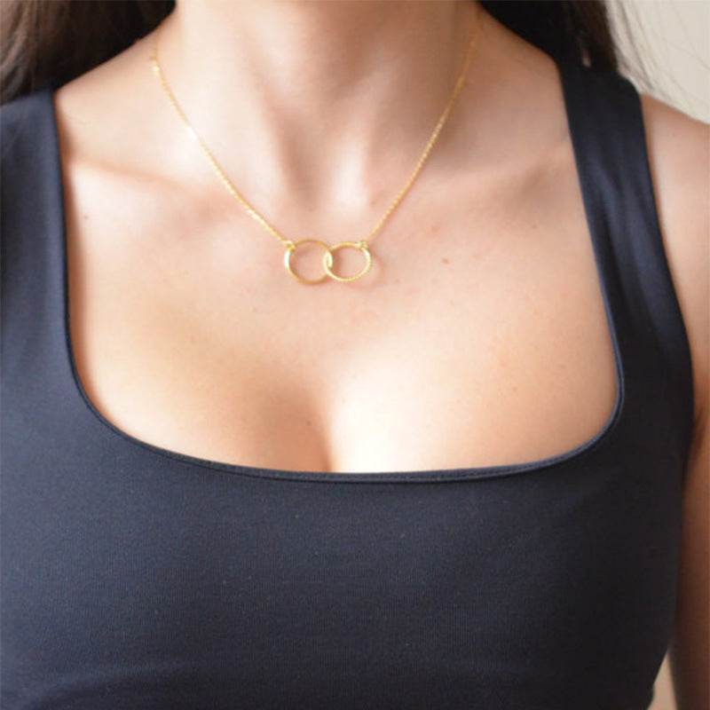 Collana da donna con ciondolo in lega a doppio cerchio