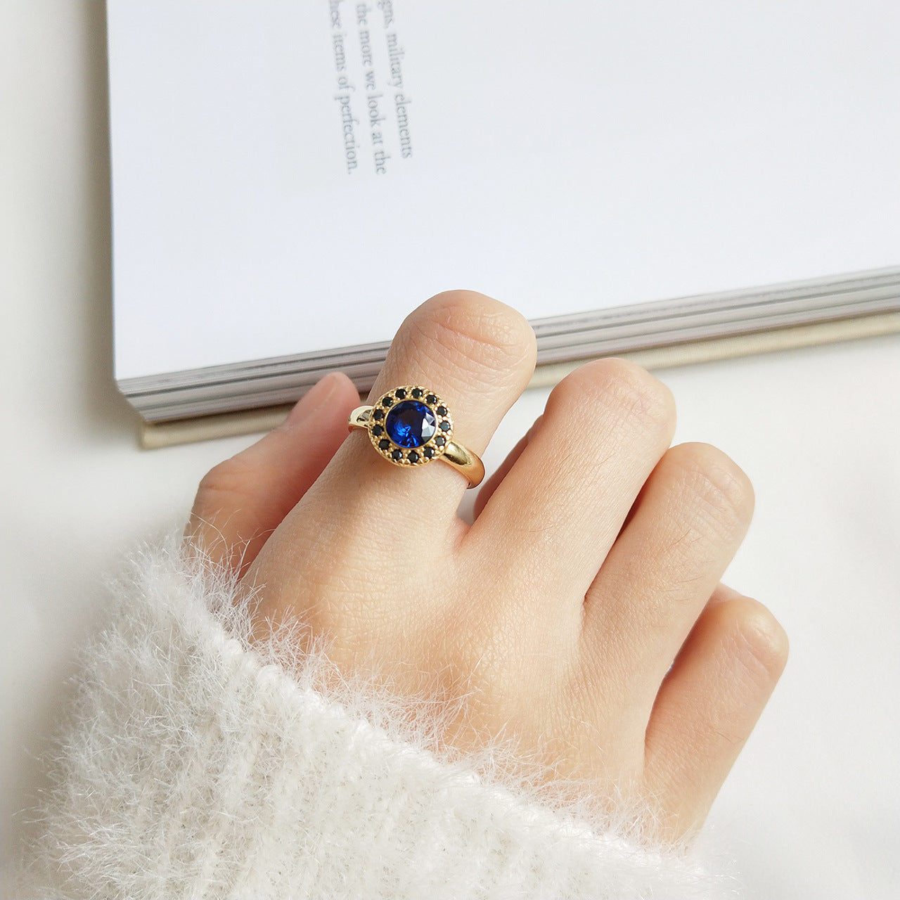 Vintage 925 Sterling Silver Geometric Round Sapphire Ring Plated Women