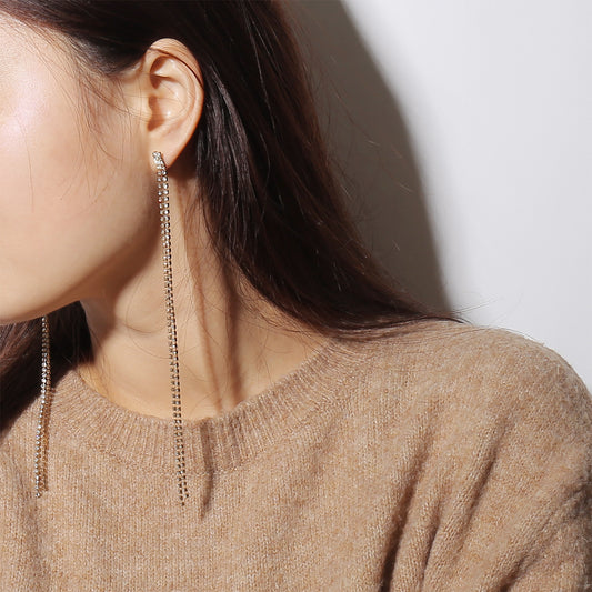 Minimalist Geometric Letter Rhinestone Stud Earrings for Women Alloy Fashion Commuter Jewelry
