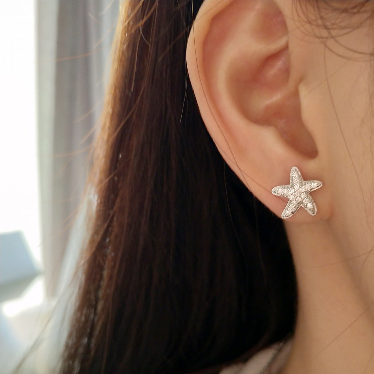 White Gold Plated 925 Sterling Silver Teardrop Starfish Stud Earrings with Inlaid Pearl