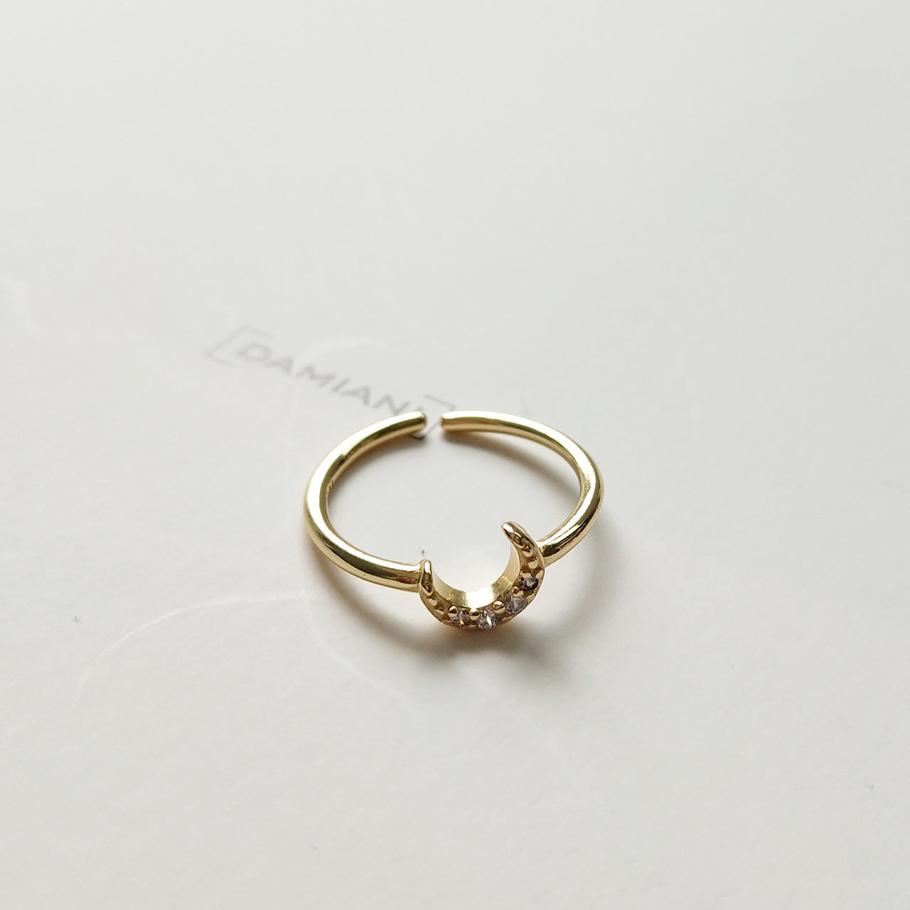 Anello minimalista in argento sterling 925, placcato oro con zirconia cubica micro-incastonata, regolabile, aperto