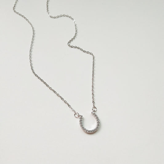 Collar minimalista con colgante de letra redonda de plata de ley 925 chapada y cadena de bolitas para mujer