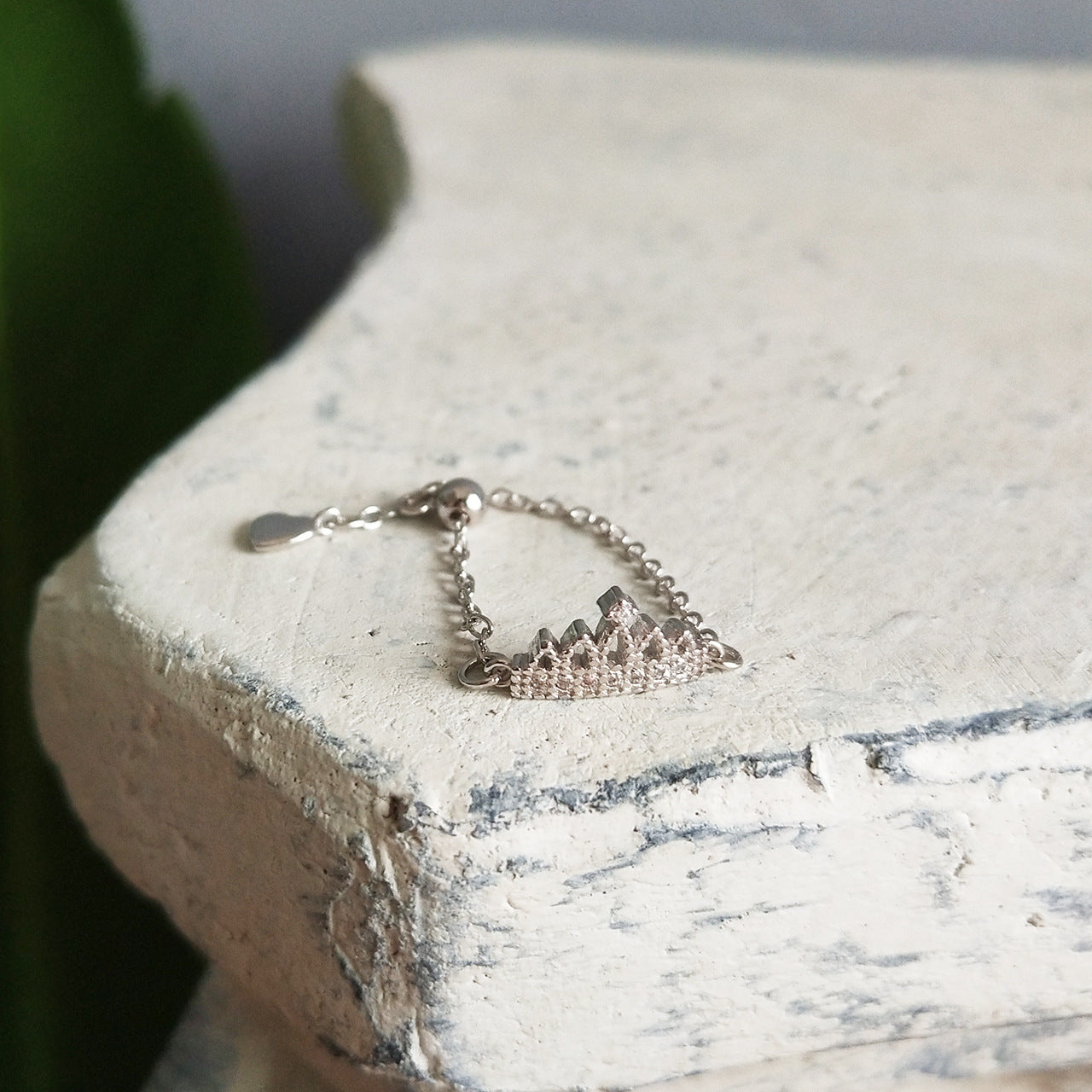 Minimalist Elegant 925 Sterling Silver Heart Castle Inlay Ring for Women
