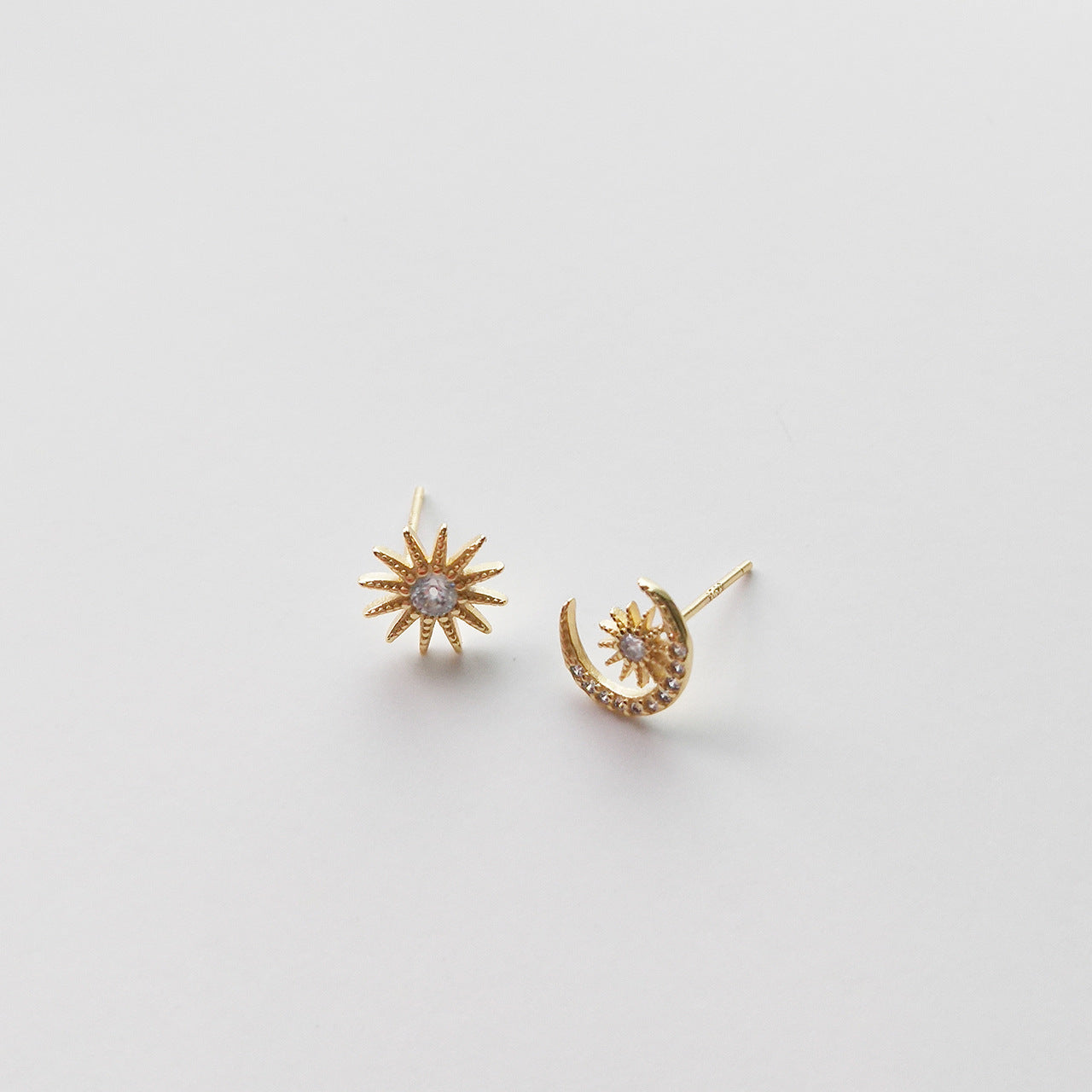 Orecchini Asimmetrici in Argento Sterling 925 con Stella, Luna, Goccia e Perla Intarsiata