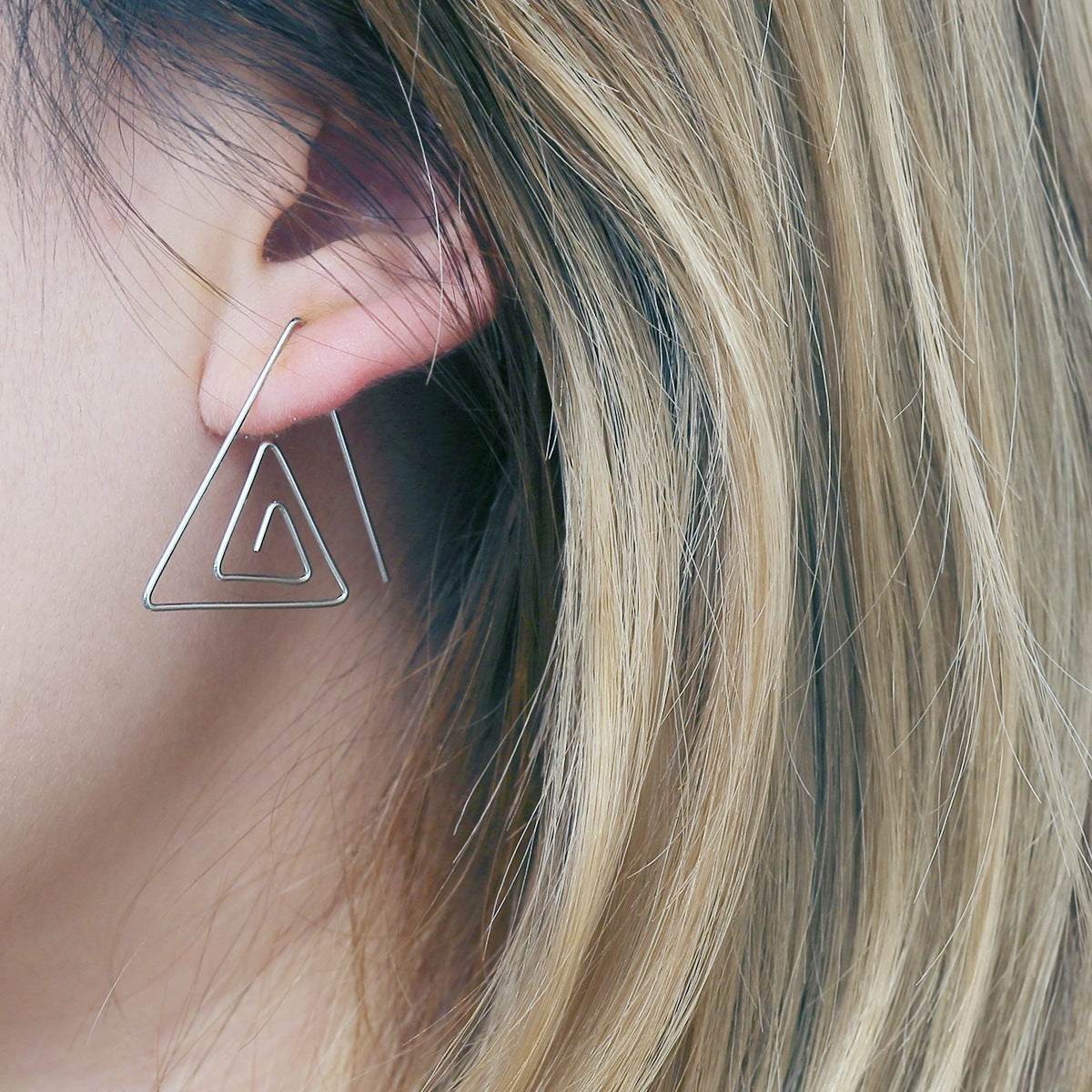 Aretes Vintage Geométricos Triangulares de Cobre Bañado para Mujer