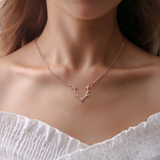 Collana con Corna di Cervo in Lega Catena a Onda d'Acqua