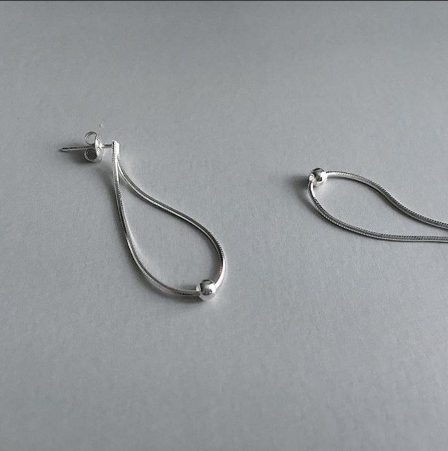 Minimalist Sweet 925 Sterling Silver Round Heart Snake Chain Stud Earrings for Women