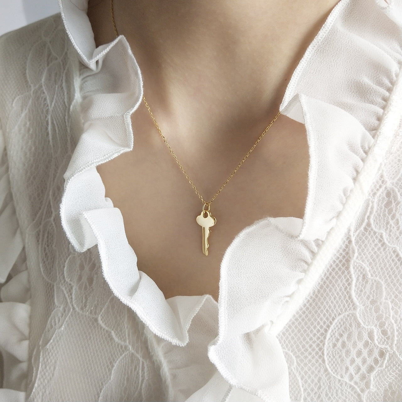 Collana con Ciondolo a Chiave in Argento Sterling 925 con Catena a Sfera