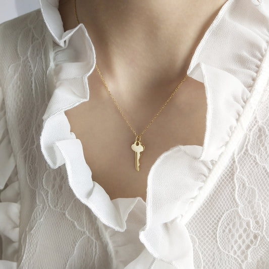 Collar de plata de ley 925 con colgante de llave y cadena de bolas