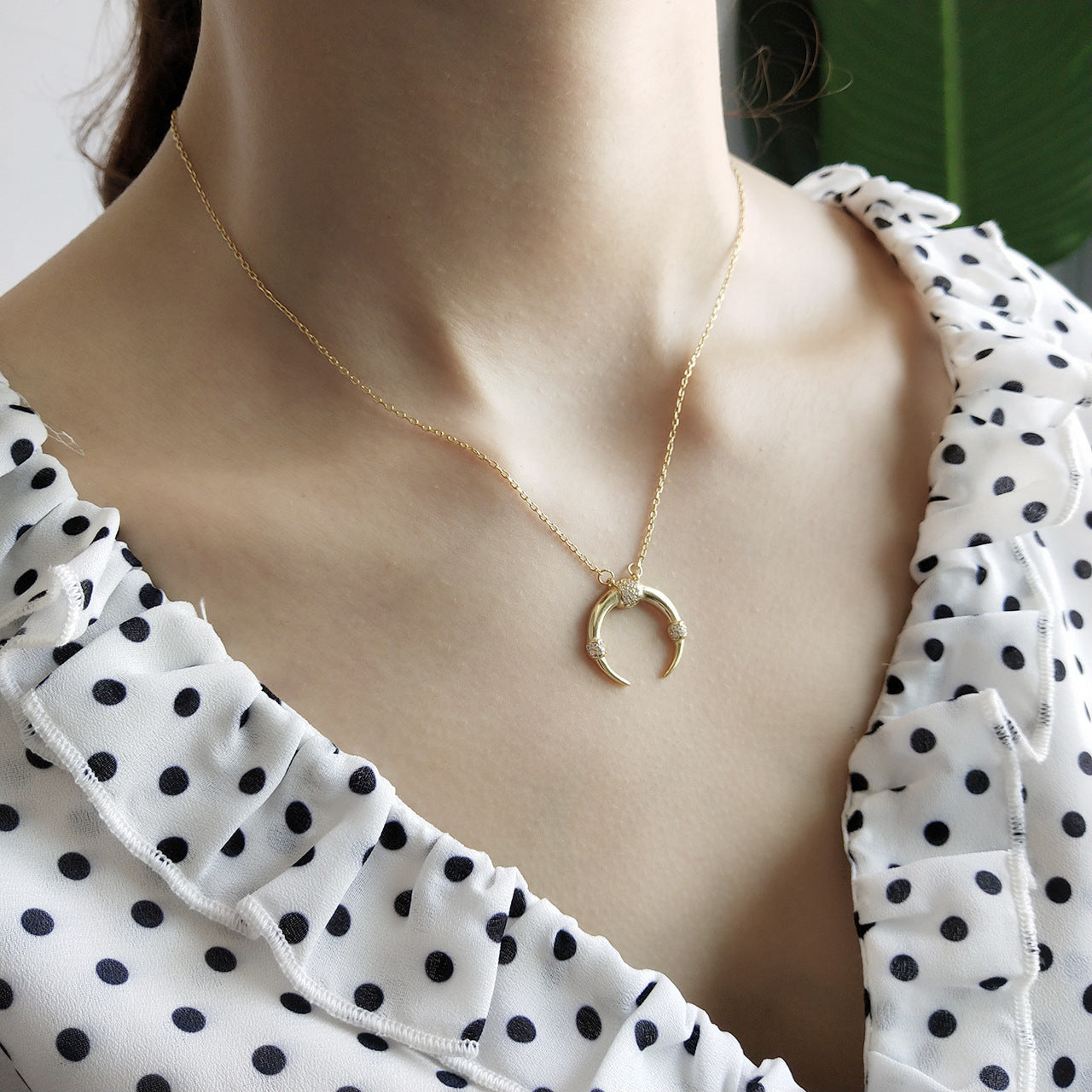Collar de luna con diamantes de plata de ley 925