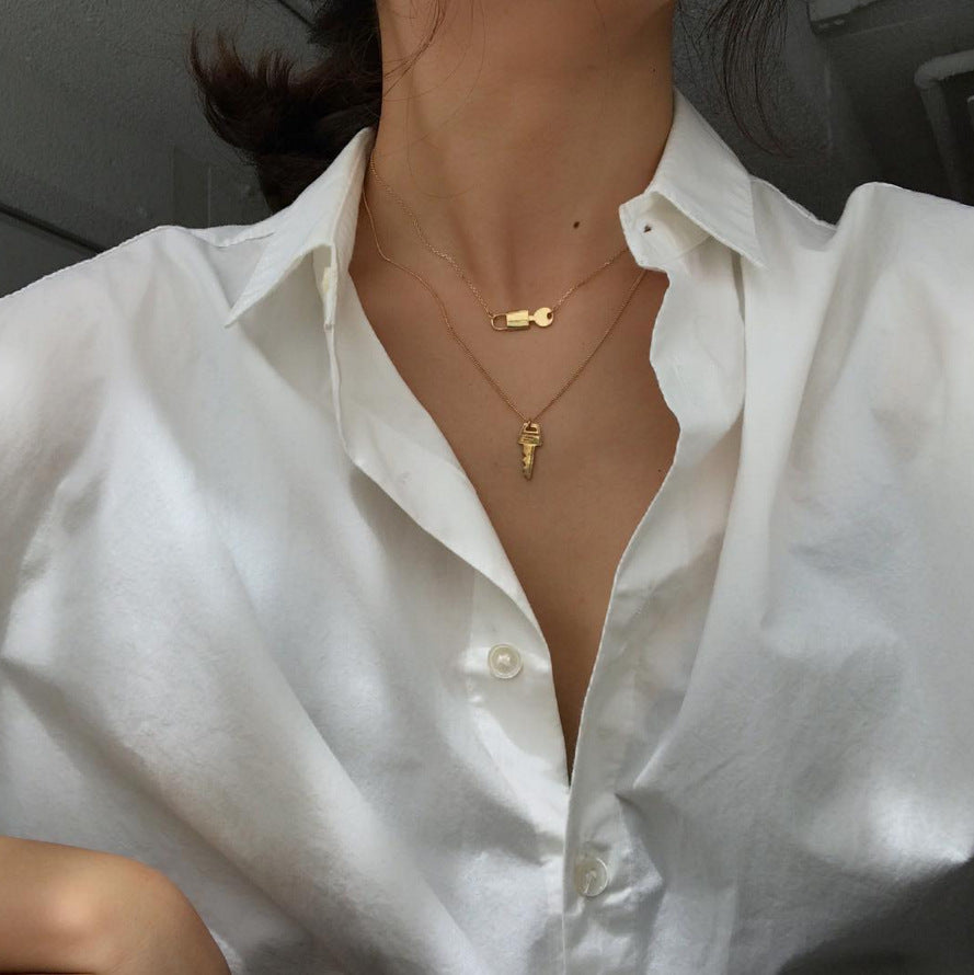 Collana con ciondolo a lucchetto e chiave geometrico minimalista in argento sterling 925