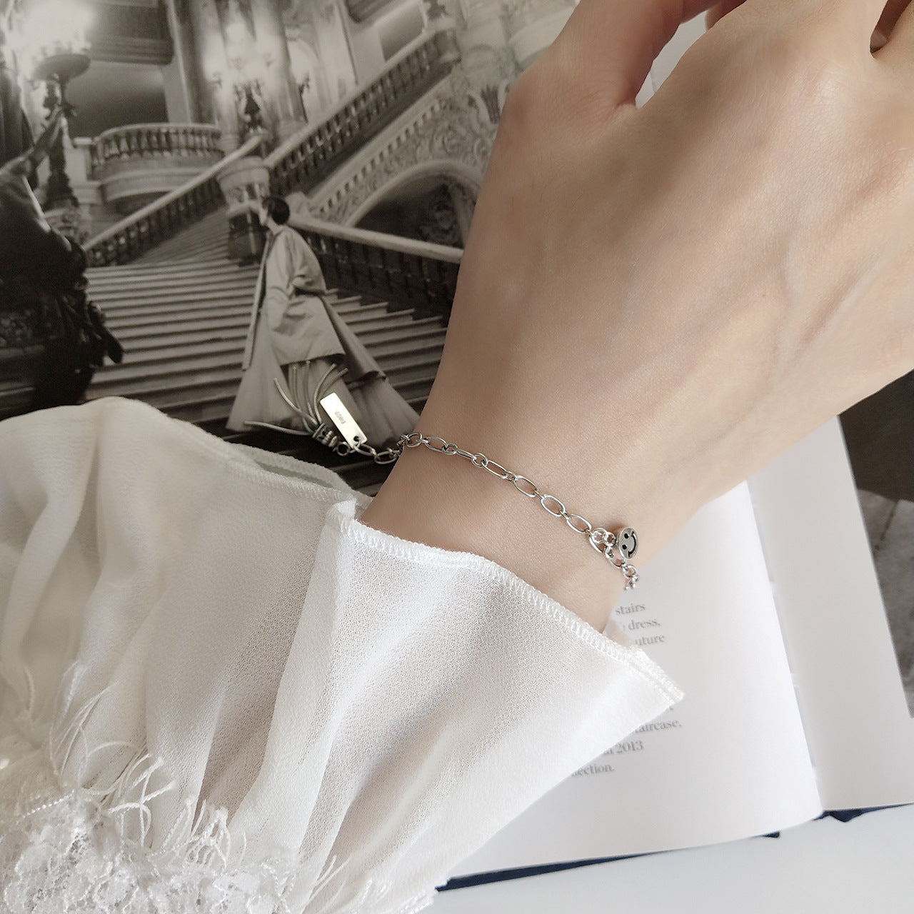 Pulsera Borla con Cara Sonriente Minimalista Vintage de Plata Esterlina 925 para Mujer