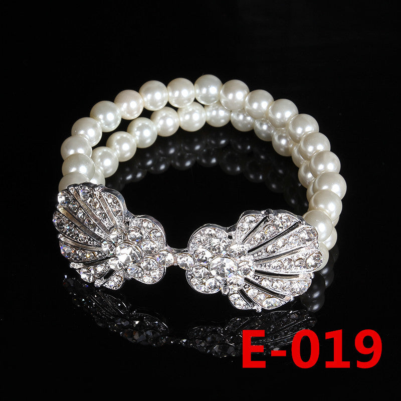 Minimalist Sweet Floral Pearl Inlay Alloy Bracelet for Women Wedding Photoshoot Daily Birthday Party