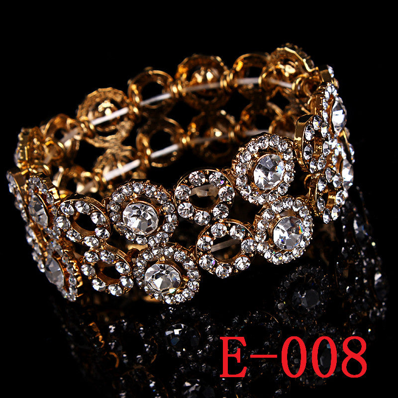 Minimalist Sweet Floral Pearl Inlay Alloy Bracelet for Women Wedding Photoshoot Daily Birthday Party
