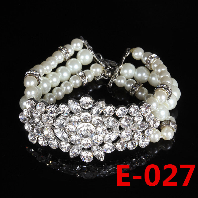 Minimalist Sweet Floral Pearl Inlay Alloy Bracelet for Women Wedding Photoshoot Daily Birthday Party