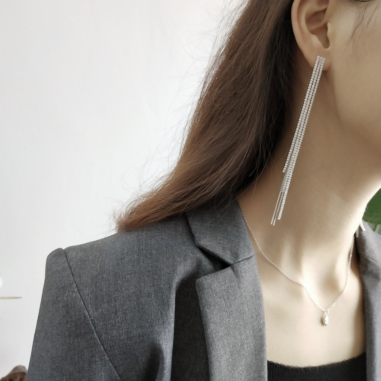 Orecchini a Goccia con Nappa Minimalisti in Argento Sterling 925 con Zirconia Cubica e Intarsio di Perle