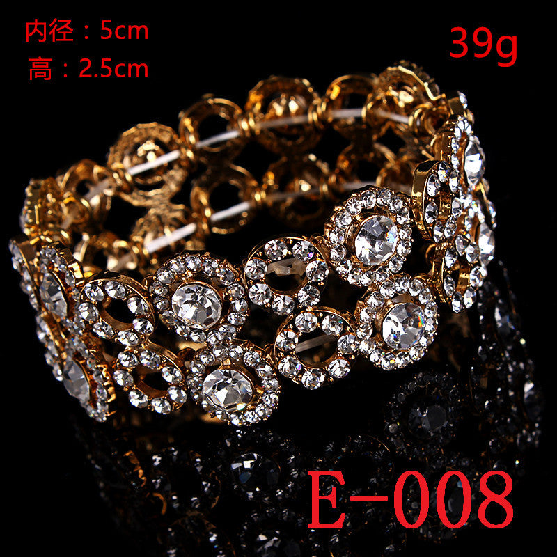 Minimalist Sweet Floral Pearl Inlay Alloy Bracelet for Women Wedding Photoshoot Daily Birthday Party