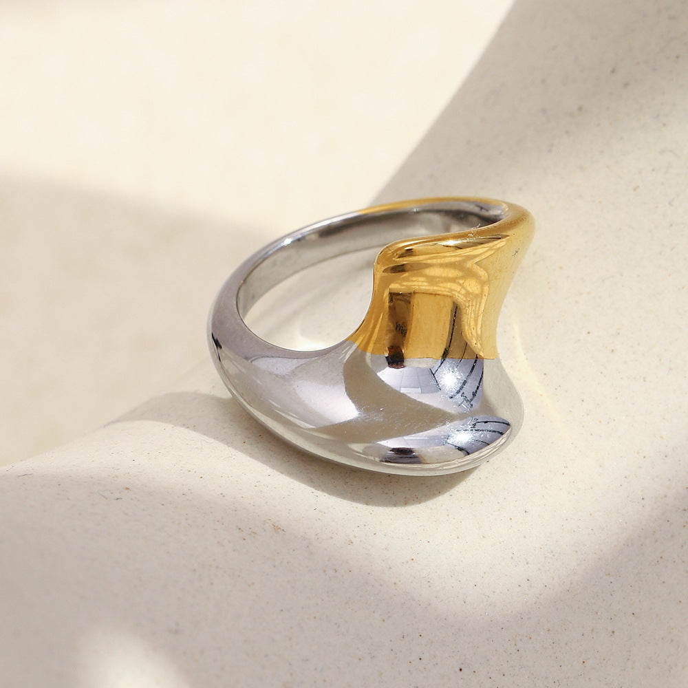 Anello geometrico minimalista in acciaio inossidabile con placcatura in oro 18 carati per donna, accessorio di moda di lusso