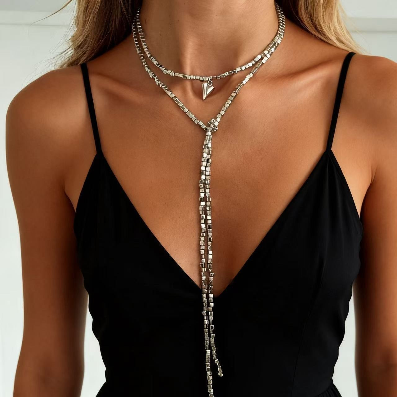 Sweet Minimalist Square Heart Geometric Acrylic Pearl Necklace Alloy Pendant Plated Y-Chain for Women