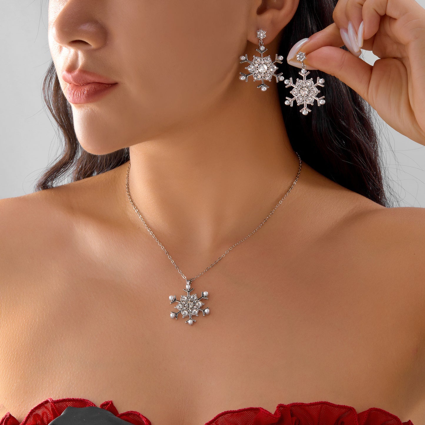 Christmas-Themed Snowflake Pendant Necklace and Earrings Set for Women Alloy with Enamel Finish and Rhinestone Inlay