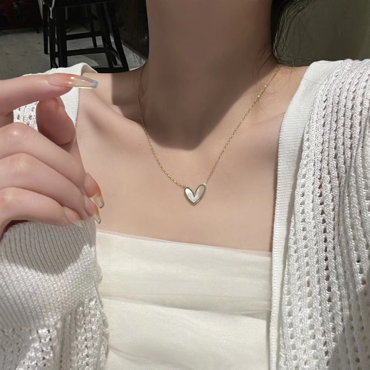 Minimalist Heart-Shaped Mother-of-Pearl Pendant Necklace for Women in Titanium Steel with O-Chain and Geometric Design