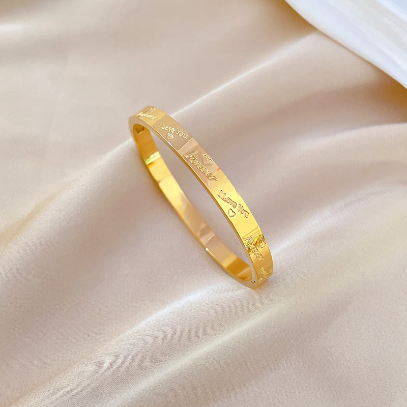 Minimalist Retro Titanium Steel Bracelet with Heart Shape Plated Finish for Women