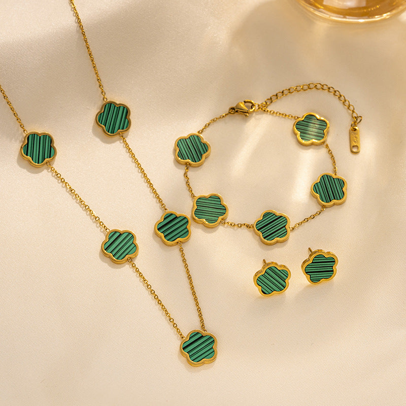 Set di Collane da Donna Minimaliste di Lusso con Cuore e Forme Geometriche in Acciaio al Titanio, Placcate Oro e con Catena a O