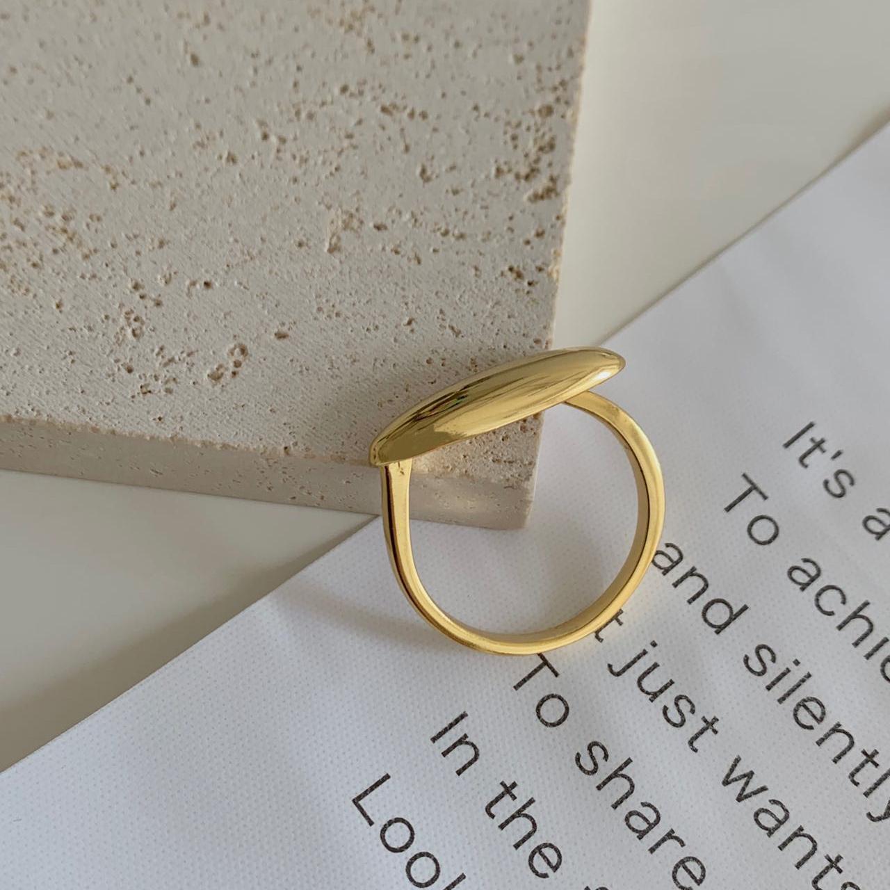Anello aperto da donna minimalista a forma di cuore cavo in argento sterling 925 con dettagli geometrici smussati