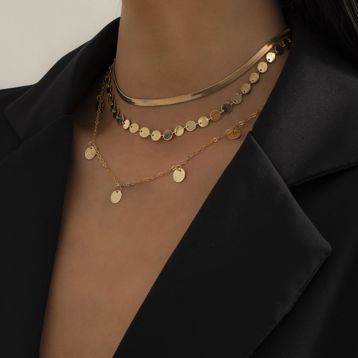 Minimalist Round Geometric Alloy Plated Pendant Necklace with Curb Chain for Women