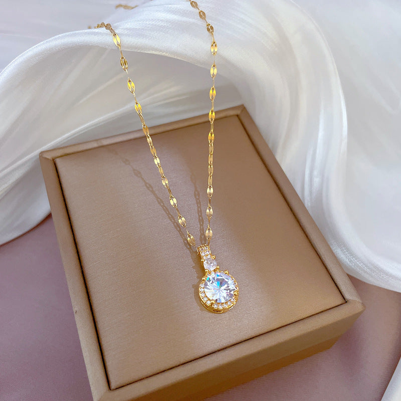 Luxury Minimalist Sweet Geometric Titanium Steel Necklace with Rhinestone Inlay