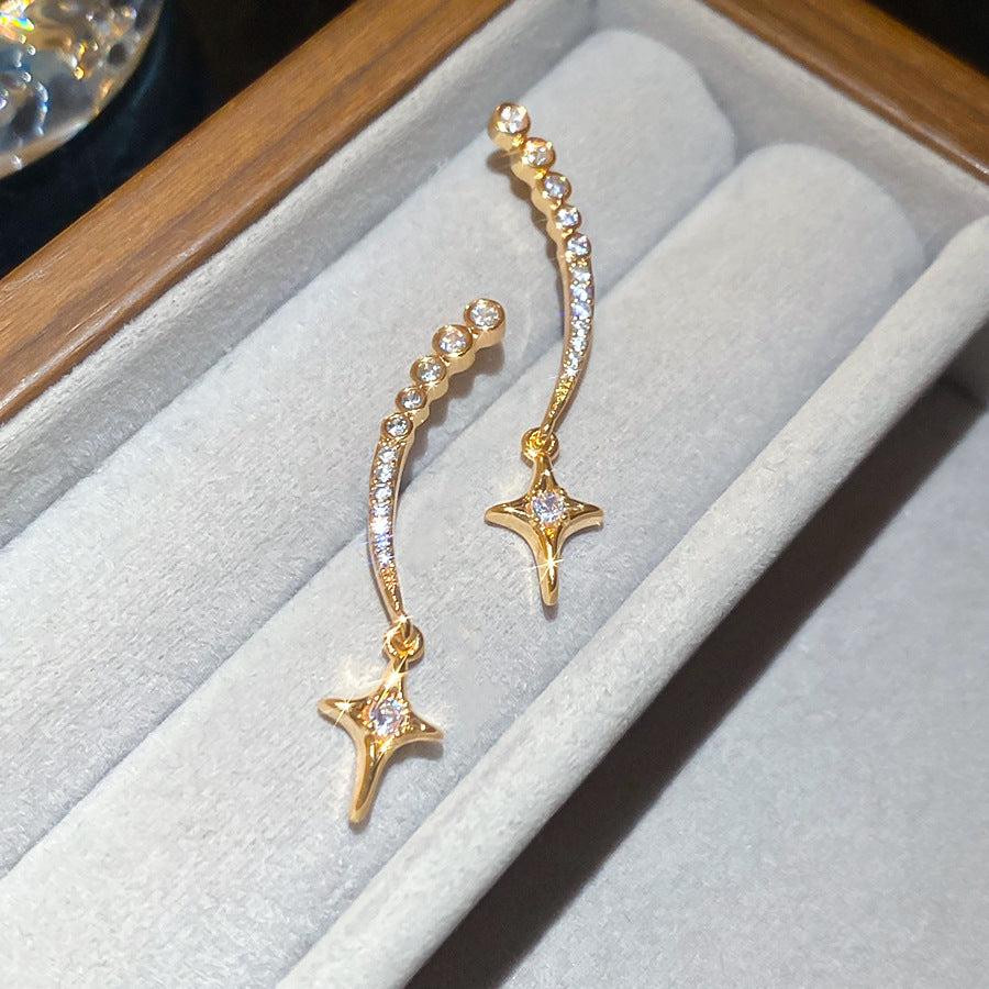Orecchini da donna minimalisti in ottone a forma di stella con zirconi e perni in acciaio inossidabile