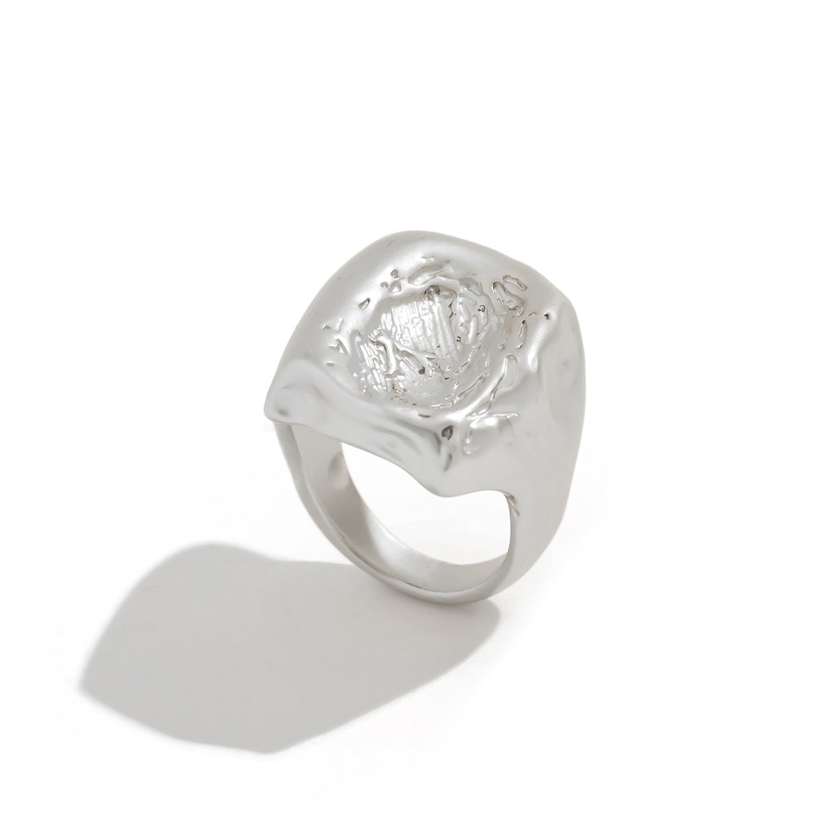 Minimalist Geometric Irregular Wave Plated Zinc Alloy Ring Set for Women