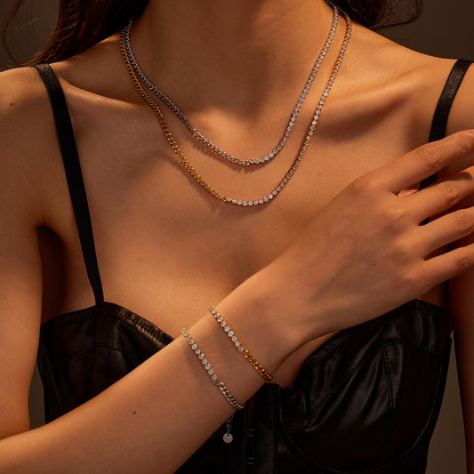 Collana geometrica minimalista da donna in acciaio inossidabile con intarsio in zirconi e placcatura in oro 18K