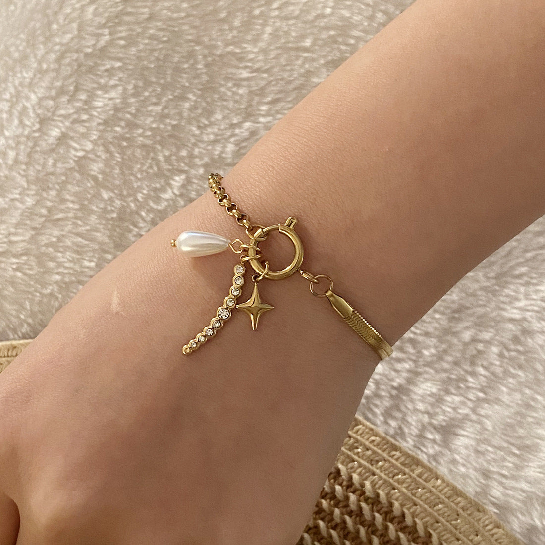 Bracciale da donna con charm fai da te a barra, elegante placcato in acciaio inossidabile, con cuore, farfalla, fiocco, perle finte e motivo floreale