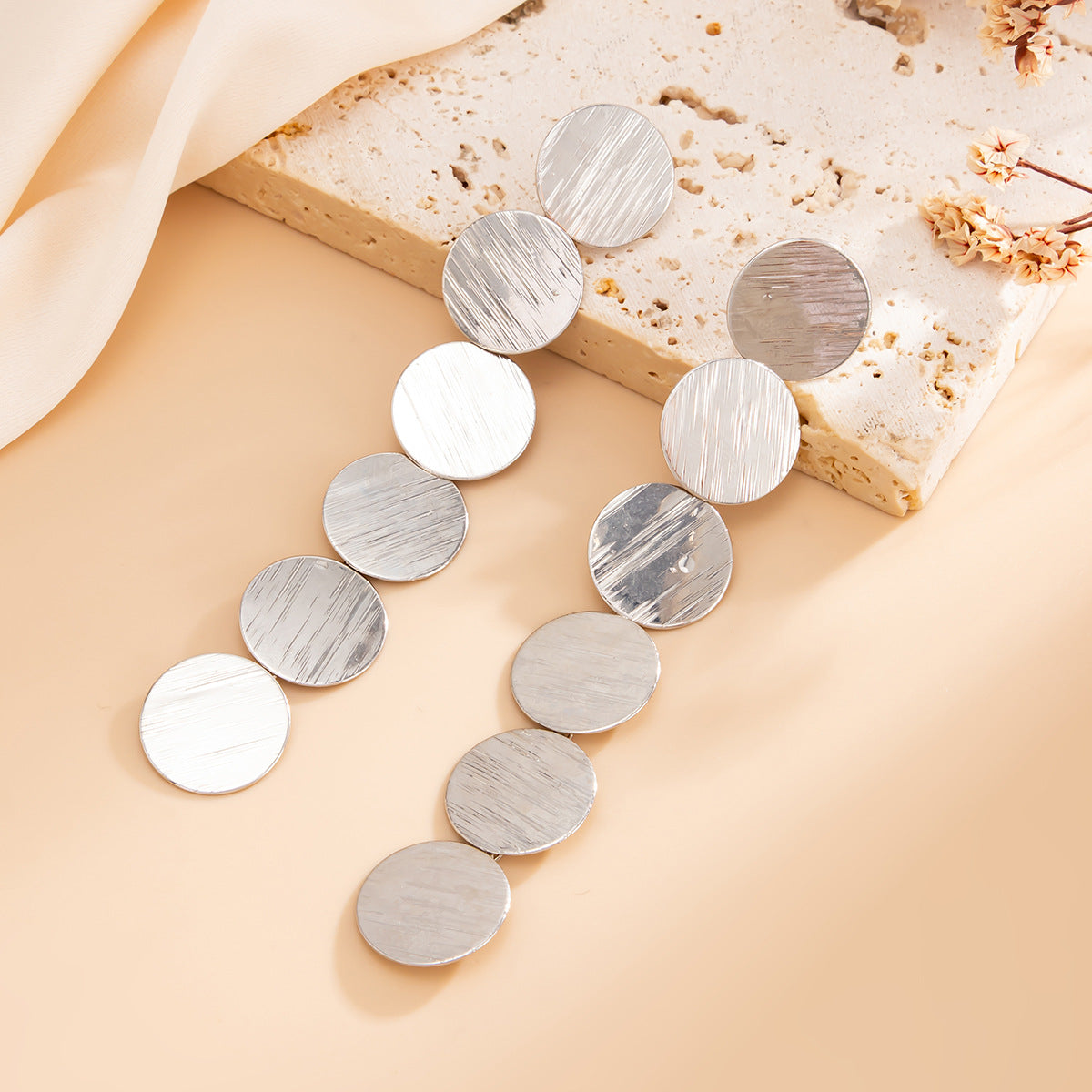 Minimalist Luxury Geometric Round Iron Plated Y-Shape Necklace
