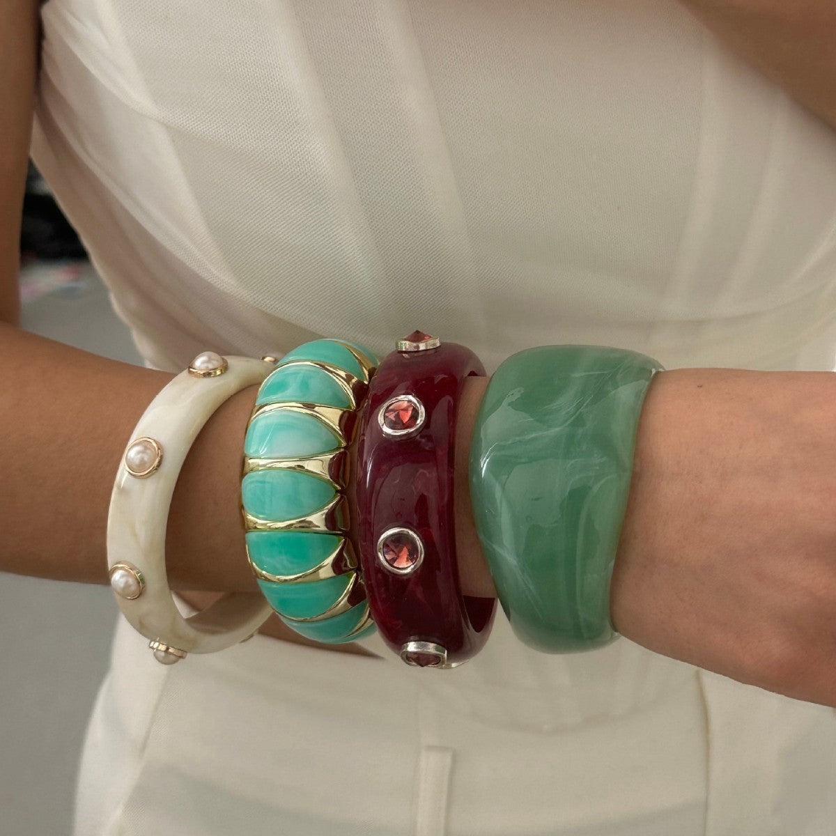 Geometric Rhinestone Inlaid Polished Acrylic Bracelet for Women