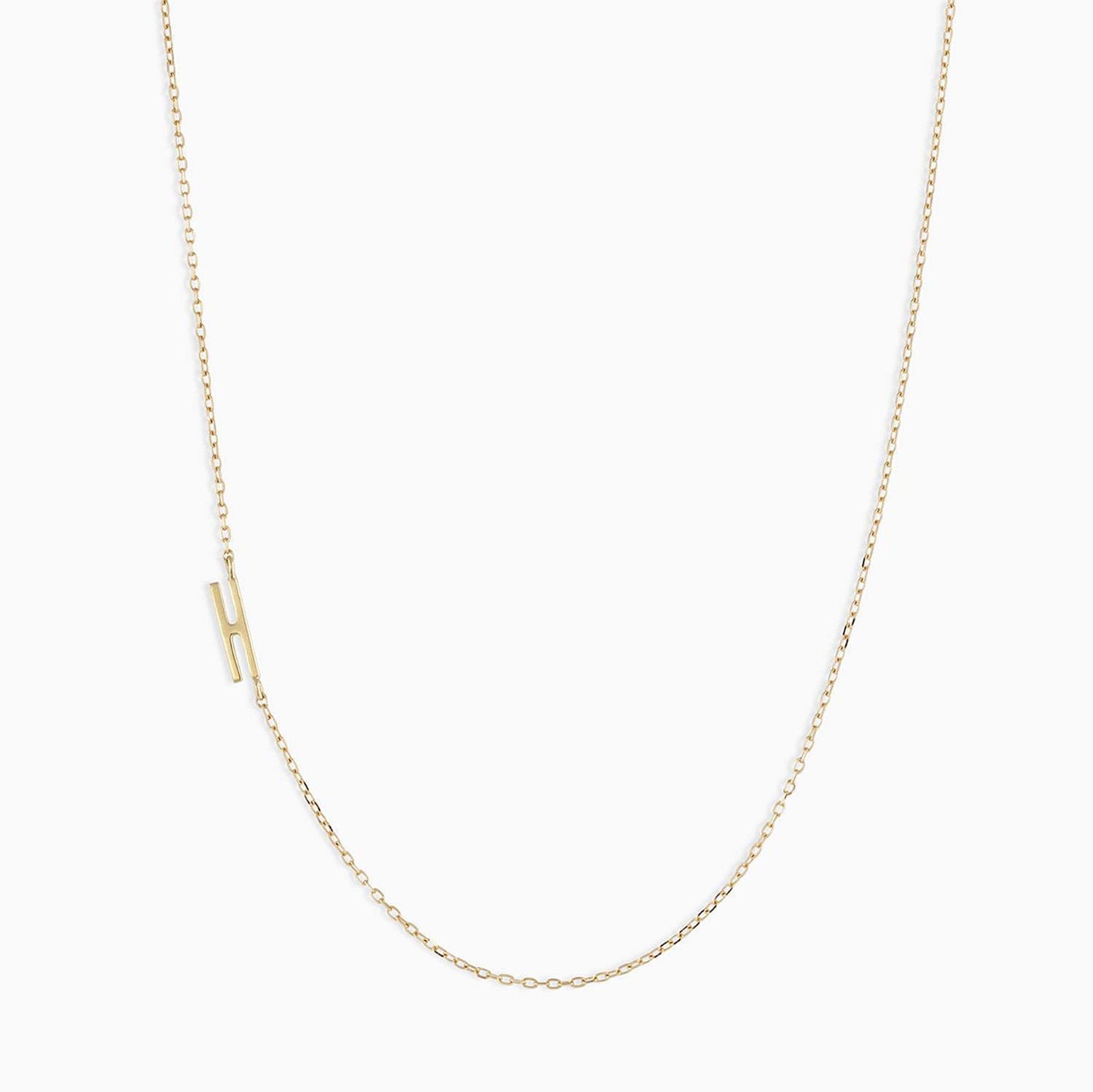 Collana con ciondolo a lettera maiuscola minimalista in acciaio inossidabile da donna con catena a maglie e finitura placcata