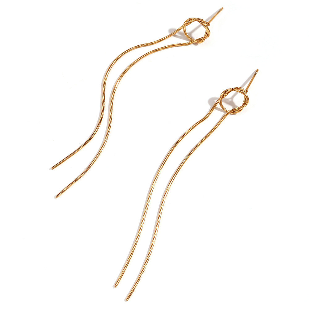 Orecchini a perno lunghi con nappa intrecciata a catena di serpente placcata in oro 18 carati in acciaio inossidabile geometrico moderno minimalista da donna