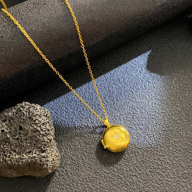 Vintage Micro-Paved Cubic Zirconia Crown Heart Star Geometric Brass Pendant Titanium Steel Box Chain Necklace for Unisex