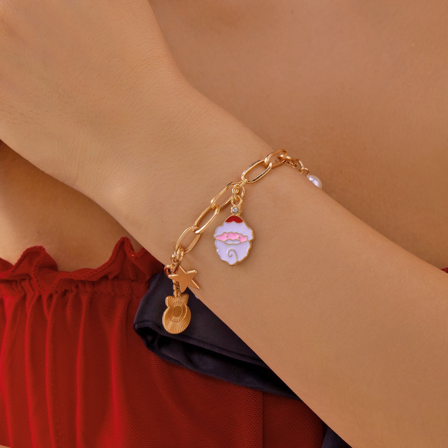 Juego de collar con colgante de Papá Noel, copo de nieve y hombre de jengibre con temática navideña, con cadena chapada en aleación, para uso festivo unisex