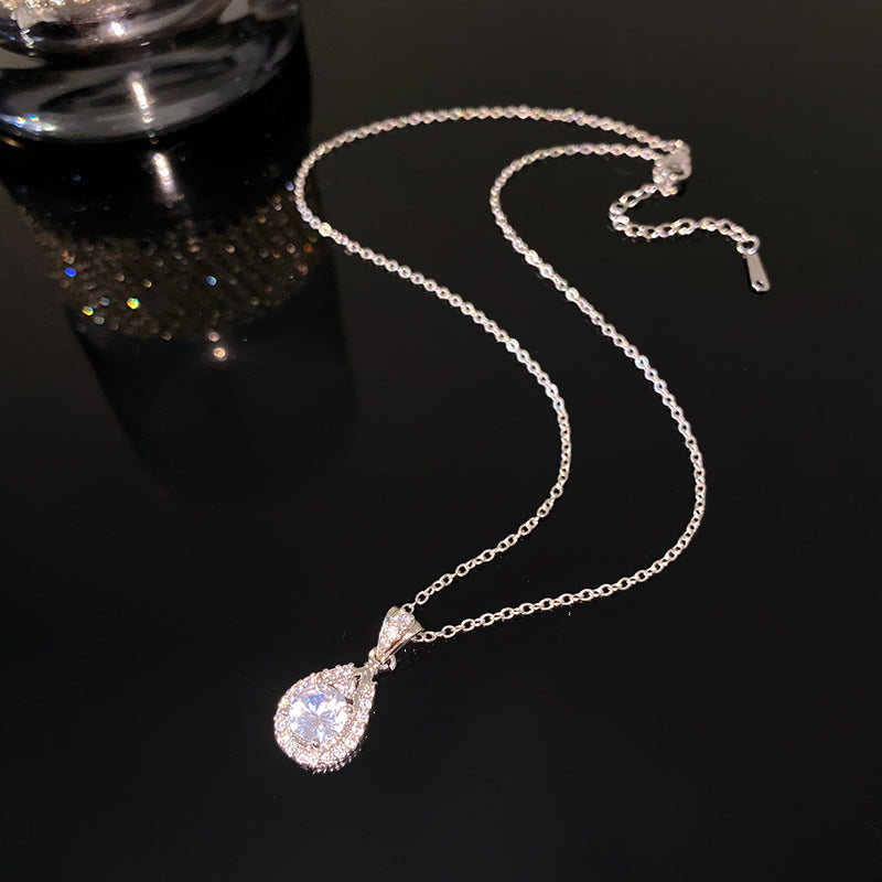 Minimalist Sweet Teardrop Geometric Rhinestone Inlay Brass Pendant Titanium Steel Necklace for Unisex