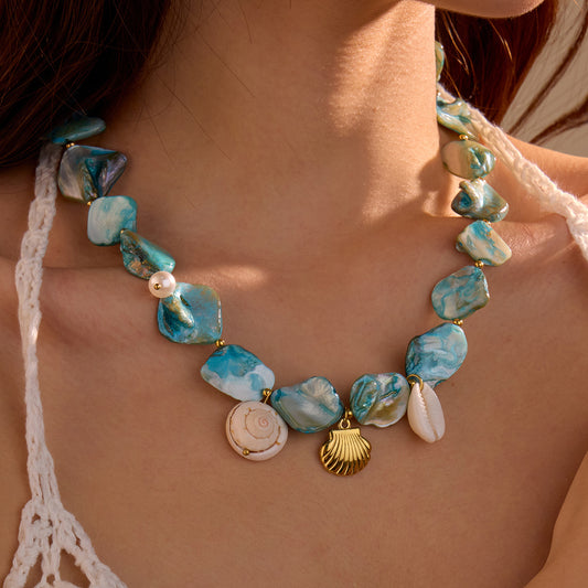 Collana Girocollo Minimalista Irregolare con Ciondolo a Coniglia Marina in Acciaio al Titanio per Donna con Finitura Placcata