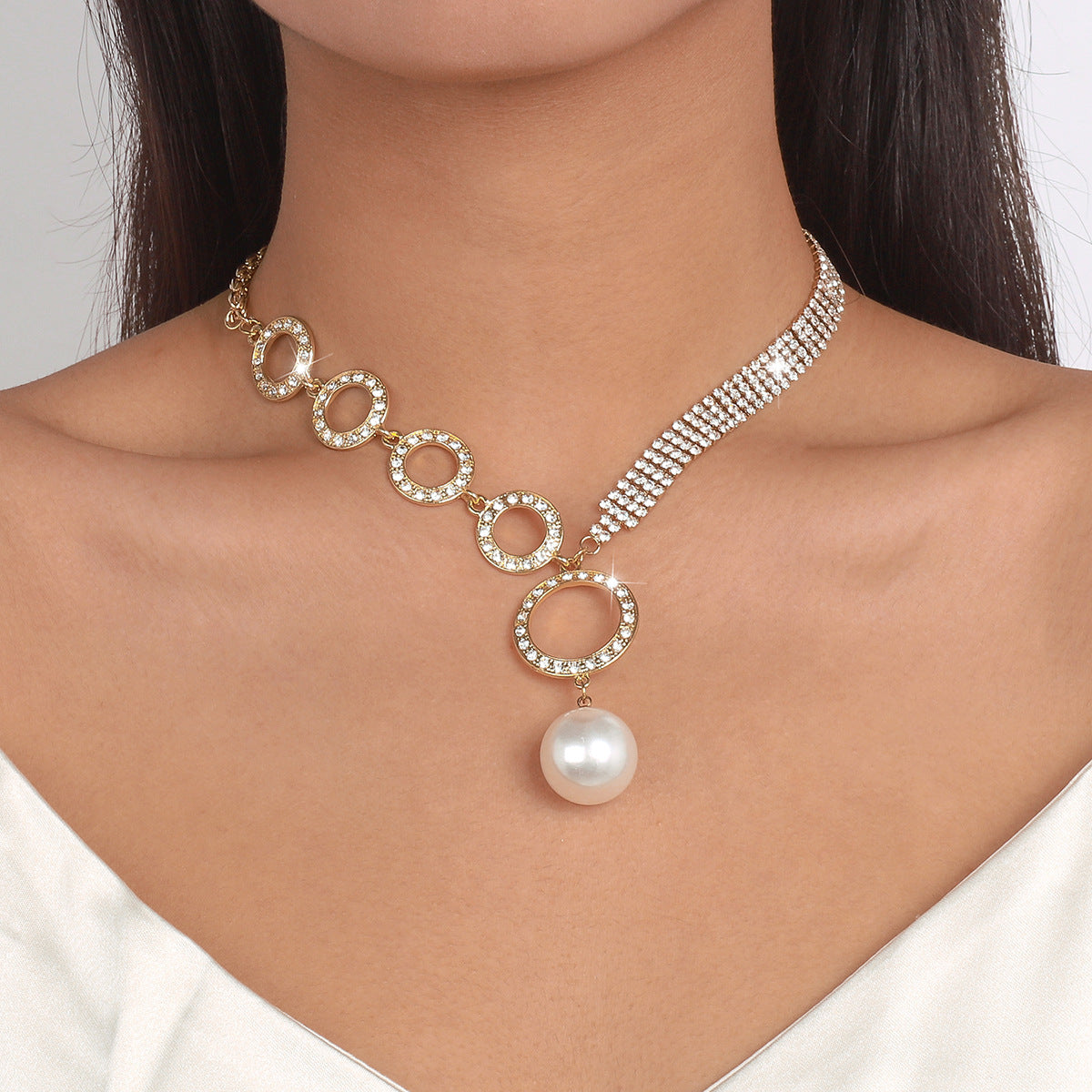 Collar de cadena geométrico dulce y atrevido con flecos de pedrería para mujer, collar con colgante de lujo de aleación chapada