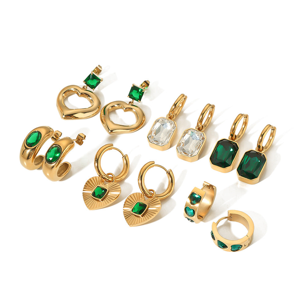 Orecchini Vintage da Donna in Acciaio al Titanio con Smeraldo Verde a Cuore, Zirconia Incastonata, Finitura Placcata e Design Elegante Minimalista