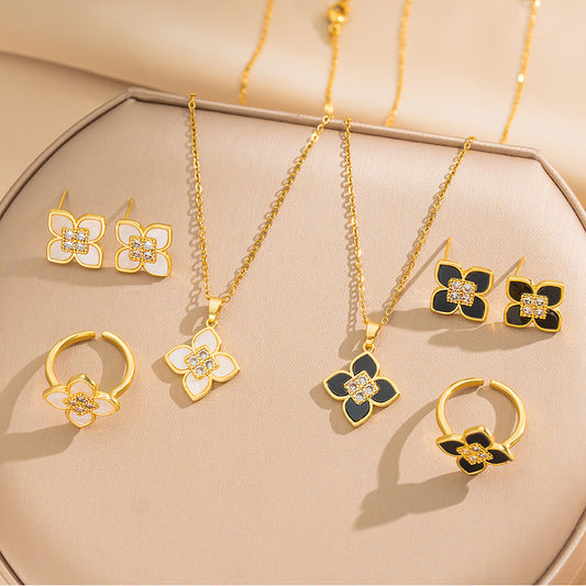 Minimalist Clover-Shaped Titanium Steel Necklace Set with 18K Gold Plated Pendant, Heart-Shaped Earrings, and Snake Chain for Women