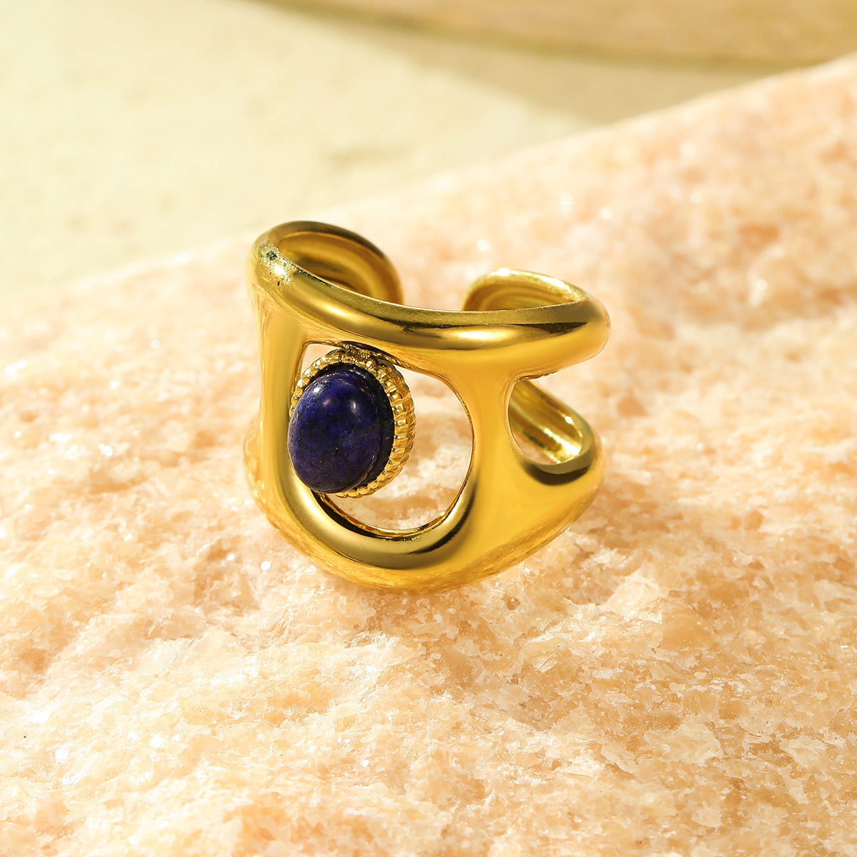 Anillo abierto de acero inoxidable con forma geométrica irregular y diseño calado estilo francés vintage para mujer con acabado chapado