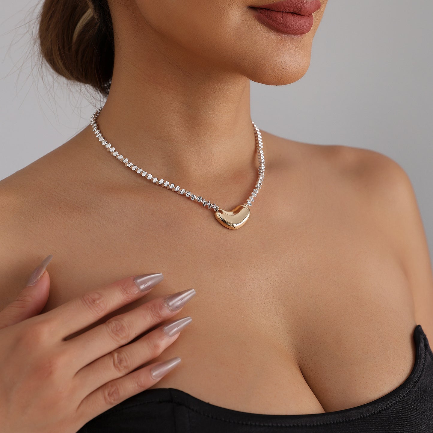 Vintage Two-Tone Alloy Heart Geometric Beaded Necklace for Women