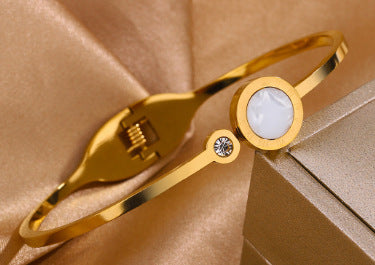 Elegant 18K Gold Plated Geometric Round Titanium Steel Bracelet
