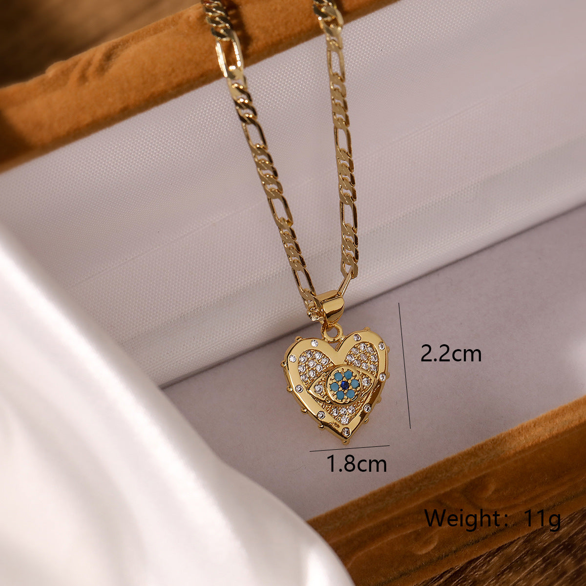 Set di collana e orecchini a cuore con occhio di Allah minimalista in rame con intarsio di zirconi
