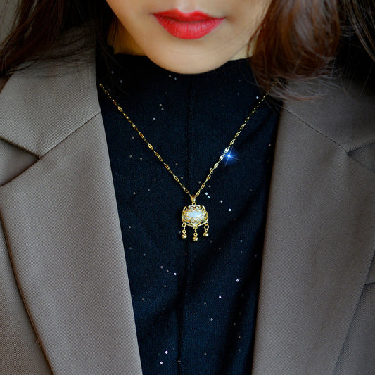 Vintage Geometric Titanium Steel Plated Longevity Lock Pendant Necklace for Women with Cable Chain